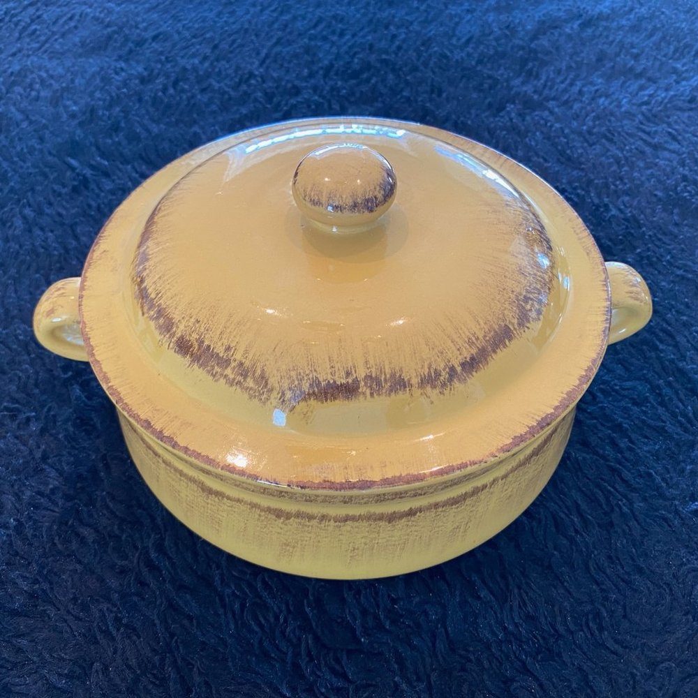 De Silva Pottery Yellow Terracotta Covered Casserole Serving Dish Made in Italy